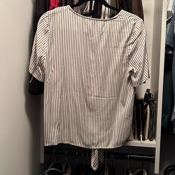 NEW Madewell front tie top - Picture 3 of 4